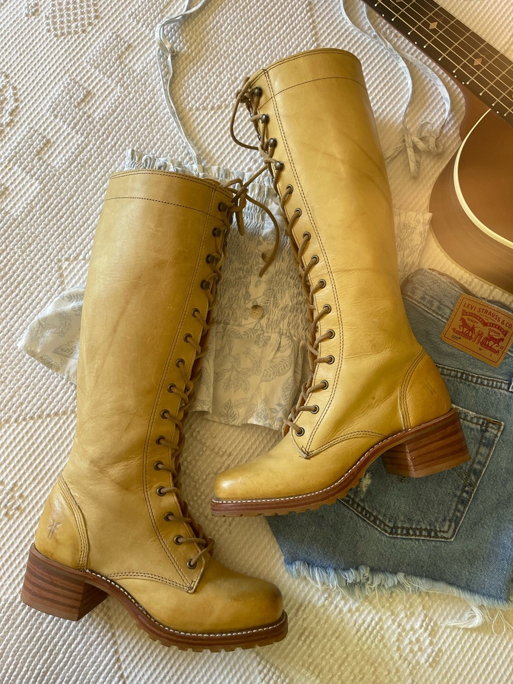 FRYE | Lace Up Banana Campus Boots - Picture 2 of 8